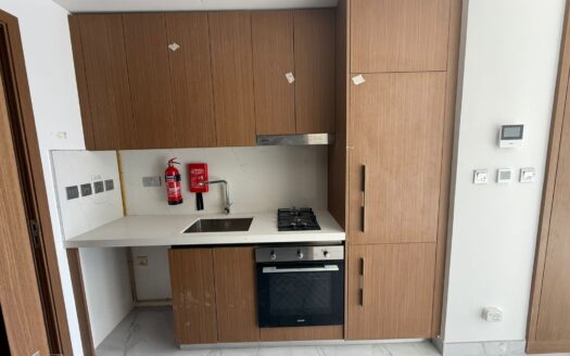 Semi-Furnished | Lagoon View |Original-Price Deal