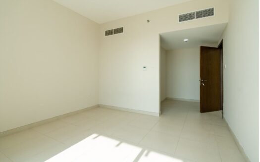 Spacious | 2 Car Parkings | 3 Bathrooms Attached